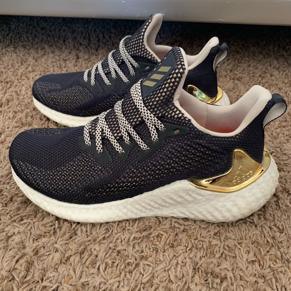 Adidas Alphaboost size 7.5